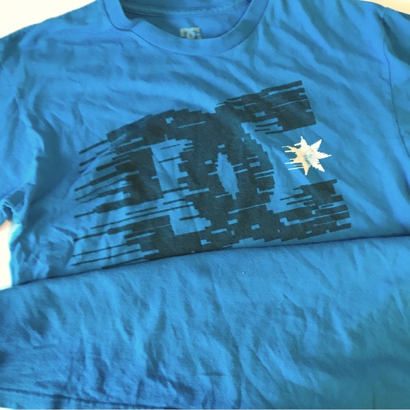 ••3 for $12•• Boys Blue DC T-Shirt - Picture 1 of 1